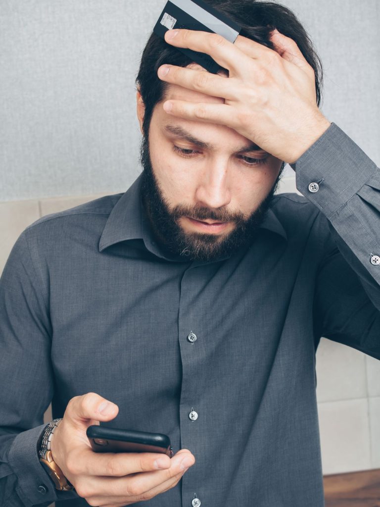 Mensajes falsos de paquetería